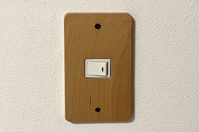 コンセントプレート