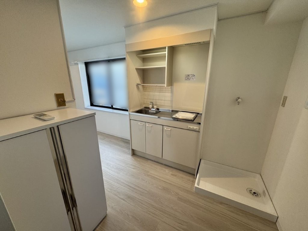 キッチン台の入れ替えと洗濯機置き場のリフォーム後